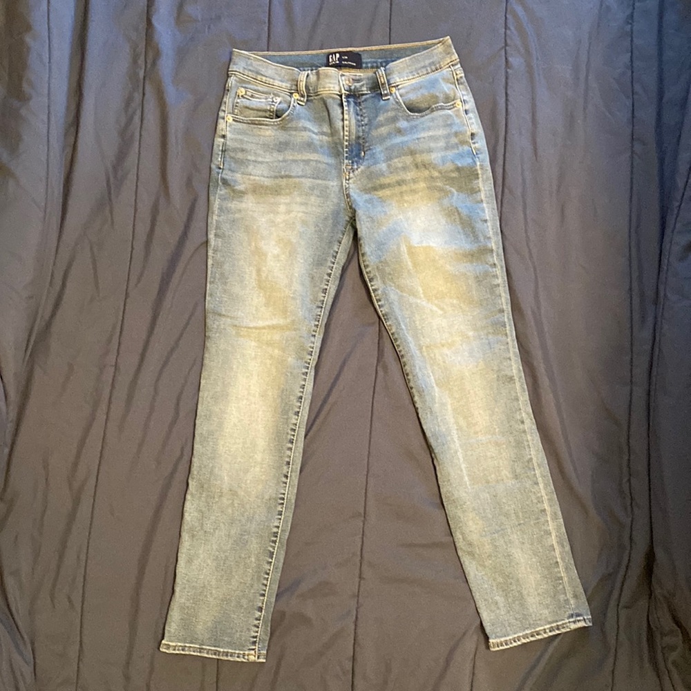 Gap Girlfriend Jeans - Mid Rise